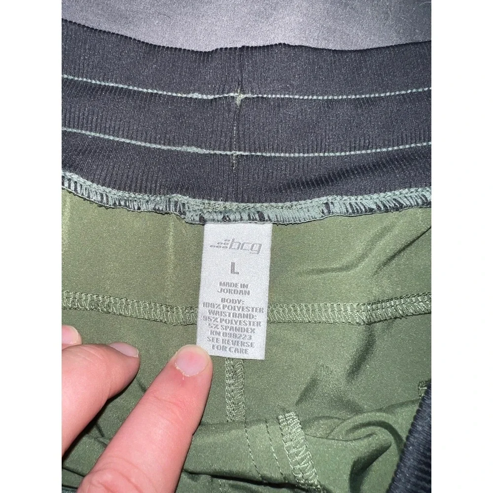 BCG Mens Athletic Shorts Olive Green Black Waistband Size Large RN 098223